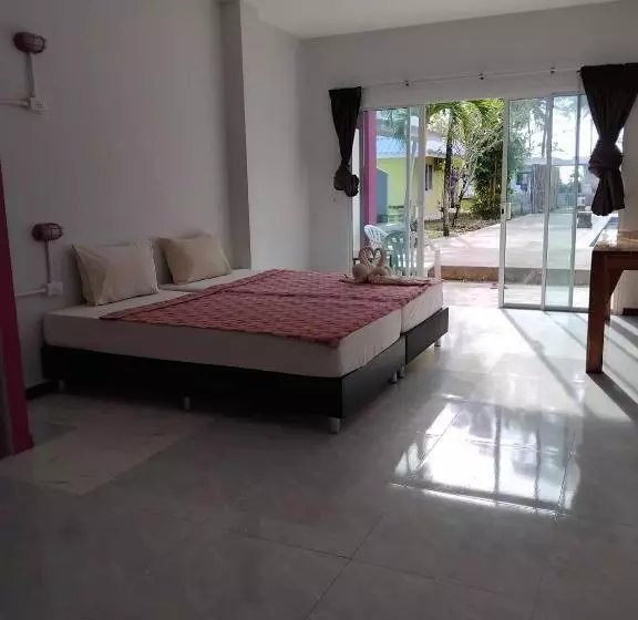 Lomakeskus Khaolak Summer House 2