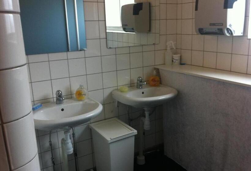 Trehörna Wärdhus & Vandrarhem