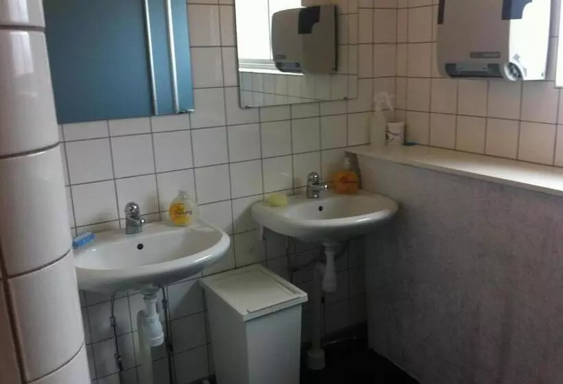 Trehörna Wärdhus & Vandrarhem