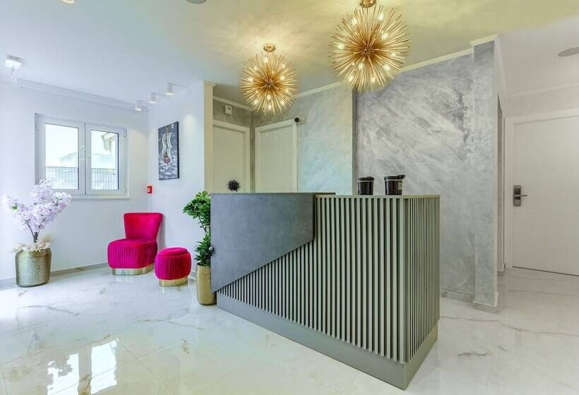 ベッドアンドブレックファースト Irini Luxury Rooms