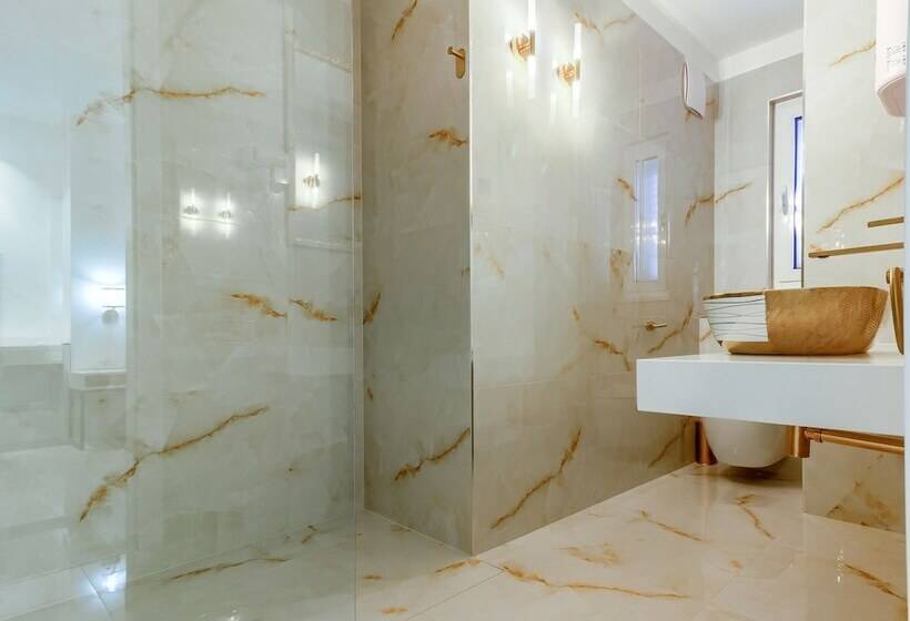 ベッドアンドブレックファースト Irini Luxury Rooms