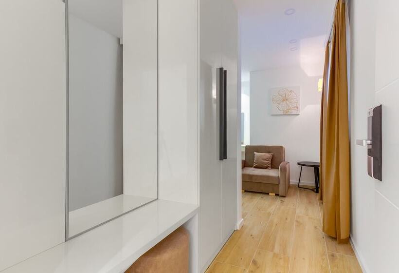 ベッドアンドブレックファースト Irini Luxury Rooms