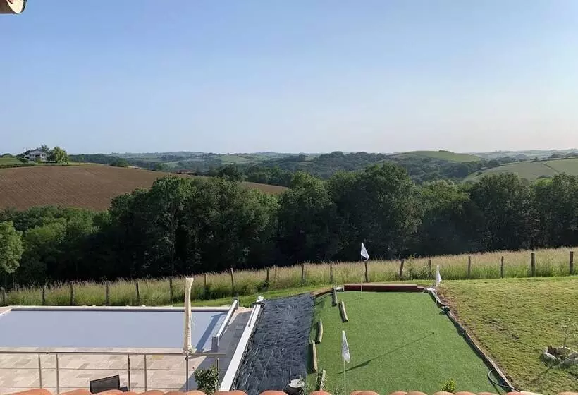 Aamiaismajoitus (B&B) Maison D Hôtes Perbos 1556