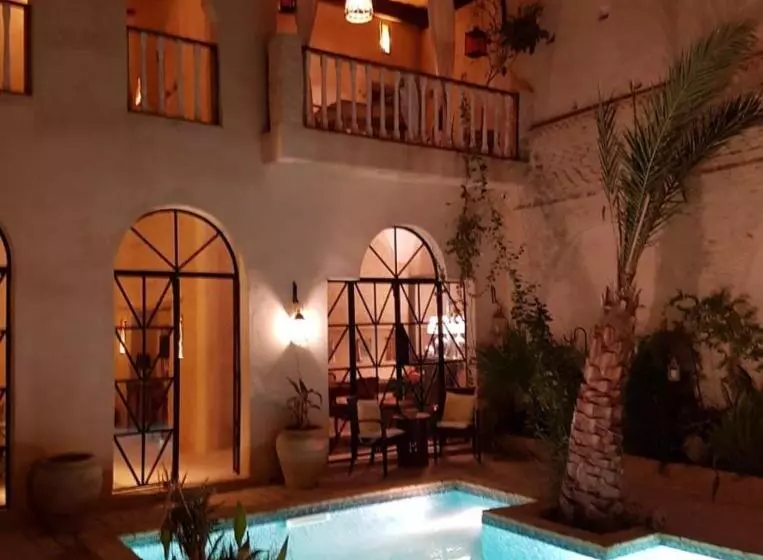تختخواب و صبحانه Riad Dar El Caid Palais Xiii Siecle