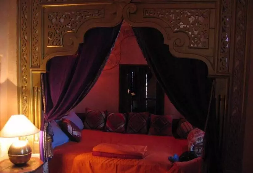 تختخواب و صبحانه Riad Dar El Caid Palais Xiii Siecle