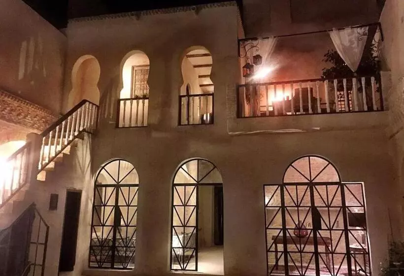 تختخواب و صبحانه Riad Dar El Caid Palais Xiii Siecle