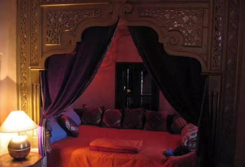 تختخواب و صبحانه Riad Dar El Caid Palais Xiii Siecle