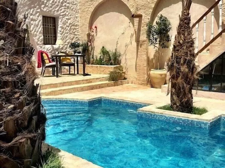 تختخواب و صبحانه Riad Dar El Caid Palais Xiii Siecle
