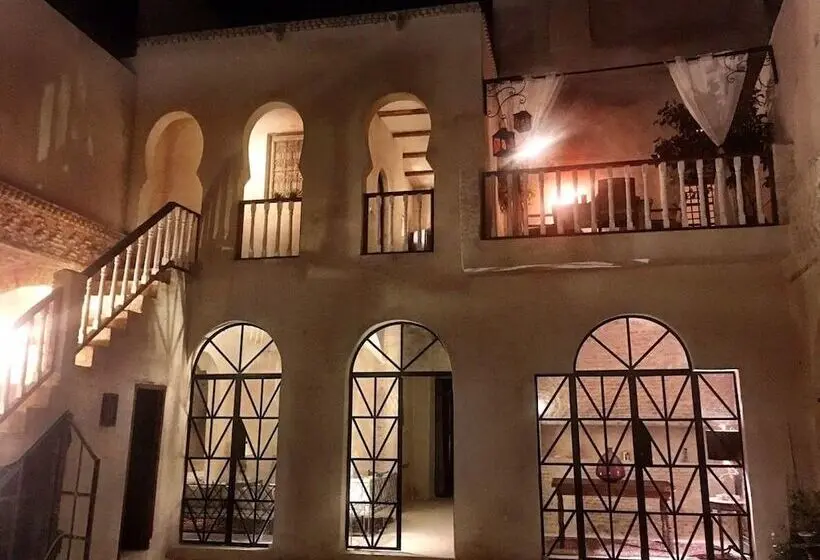 تختخواب و صبحانه Riad Dar El Caid   Palais Xiii Siecle