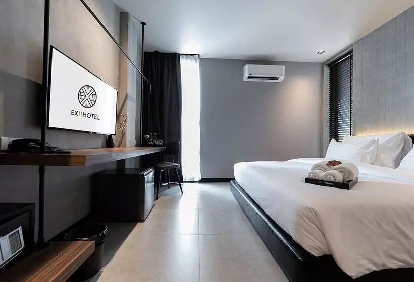 هتل Exii