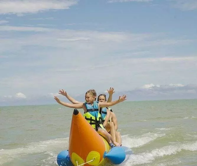 ホテル Jama Campay   Homes Resort & Spa