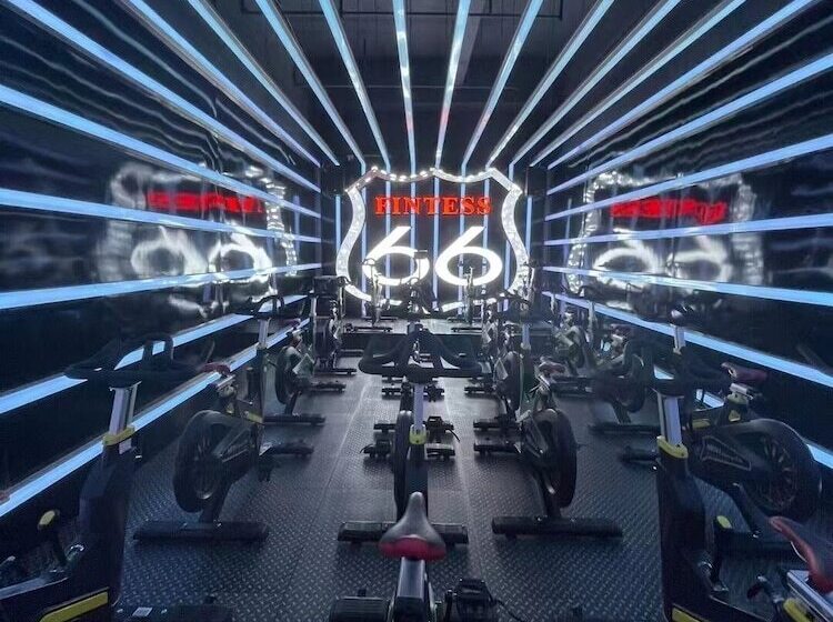 호텔 Mantuolunplusjiudian