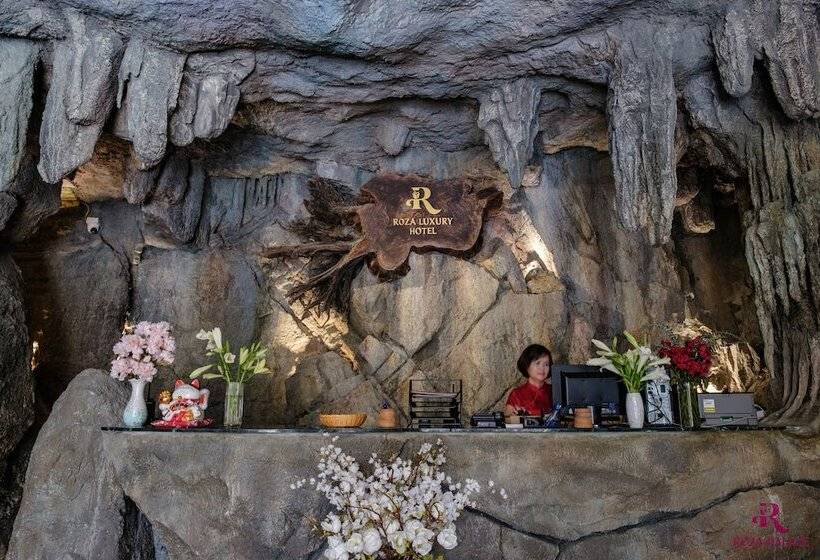 هتل Roza Palace