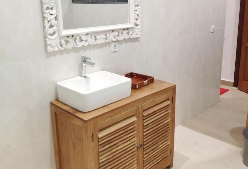 호텔 Villa Taman Pesona