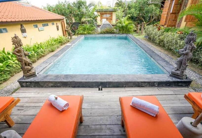 호텔 Villa Taman Pesona