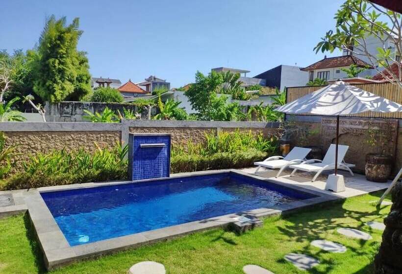 호텔 Villa Taman Pesona