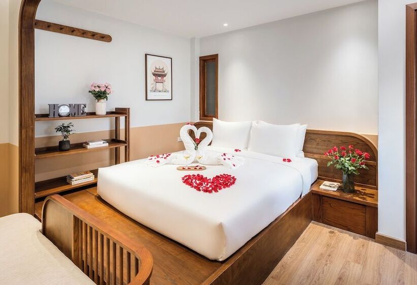 Le Parfum Apartment And