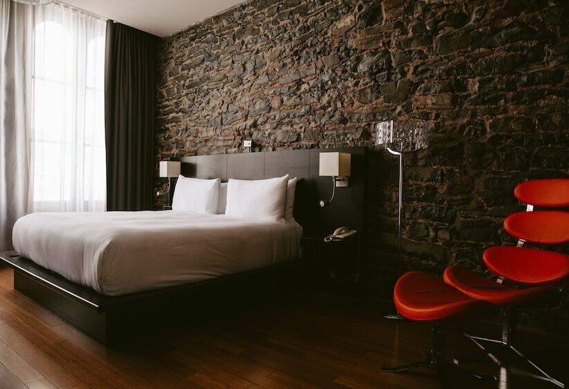 Отель Le Petit Hôtel Vieux Montréal | Notre Dame