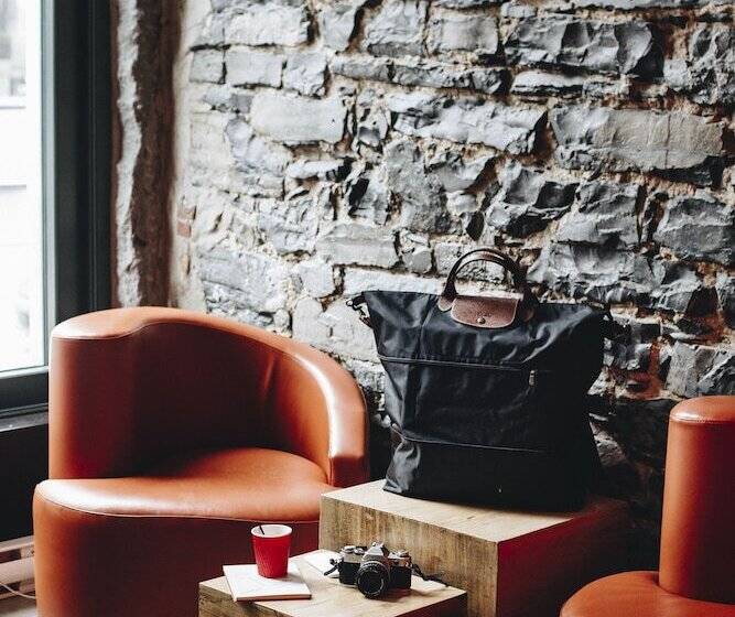 Отель Le Petit Hôtel Vieux Montréal | Notre Dame