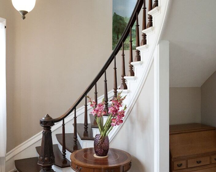 Minerva Bed And Breakfast