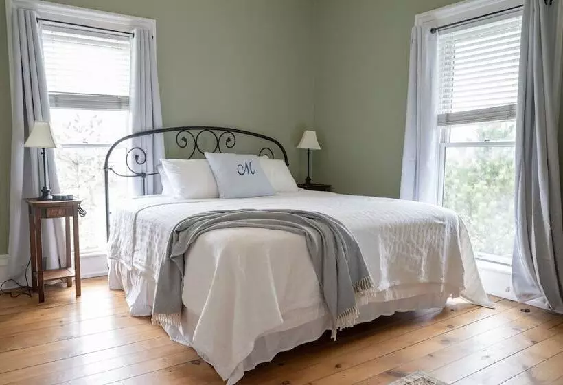 Minerva Bed And Breakfast