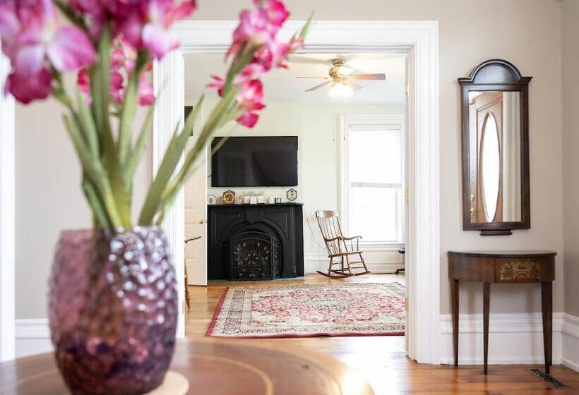 Minerva Bed And Breakfast