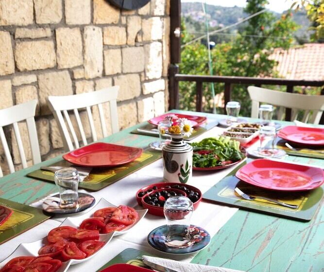 Moncheri Butik Otel & Restoran