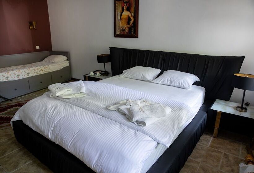 Moncheri Butik Otel & Restoran