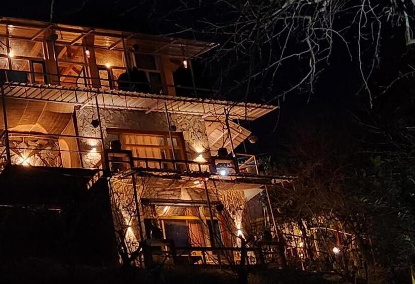 Resort Neelkanth Retreat Mukteshwar