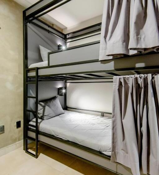 هاستل Bed In Mixed Room Herold Homes