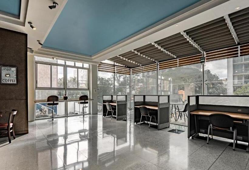 هاستل Bed In Mixed Room Herold Homes