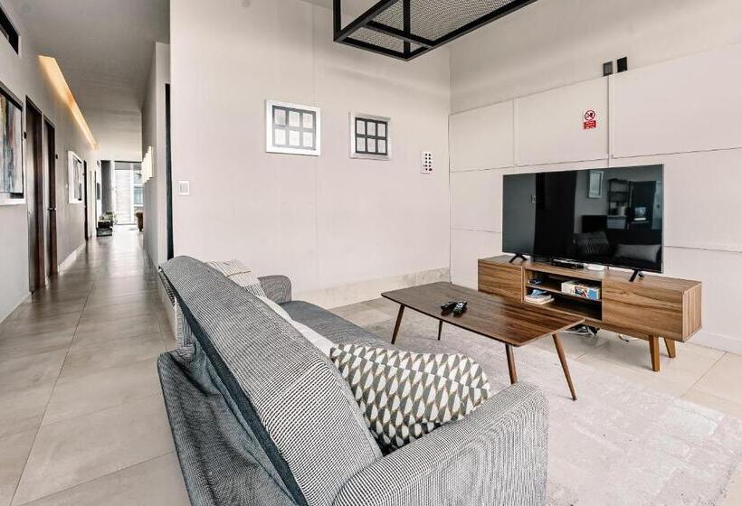 هاستل Bed In Mixed Room Herold Homes