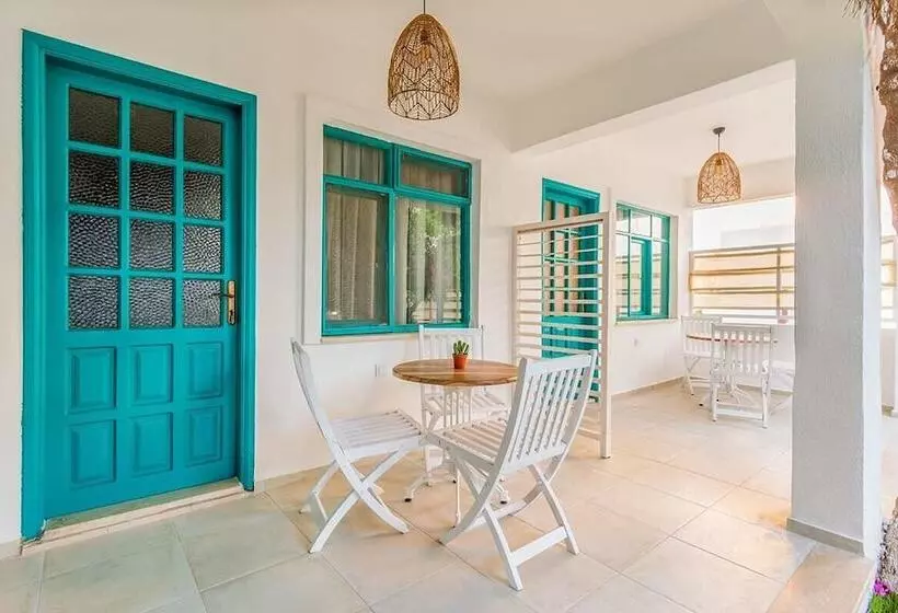 Avlu Butik Otel Palamutbükü