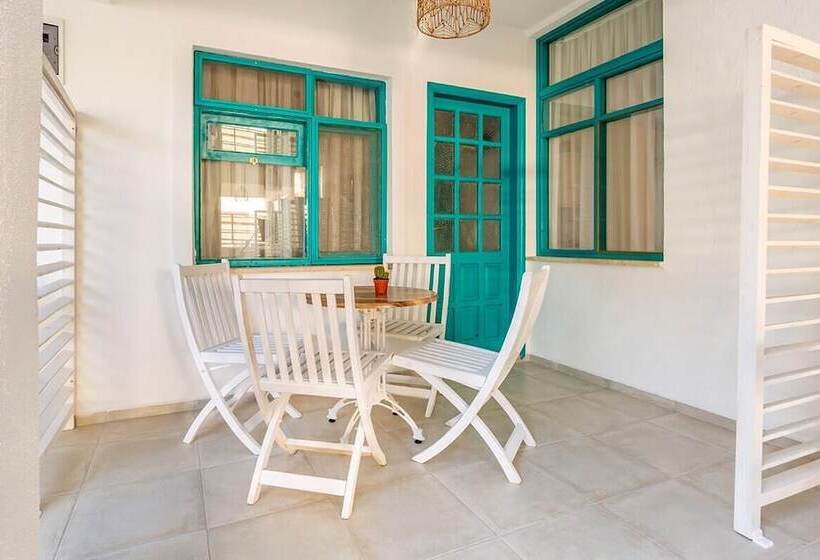 Avlu Butik Otel Palamutbükü