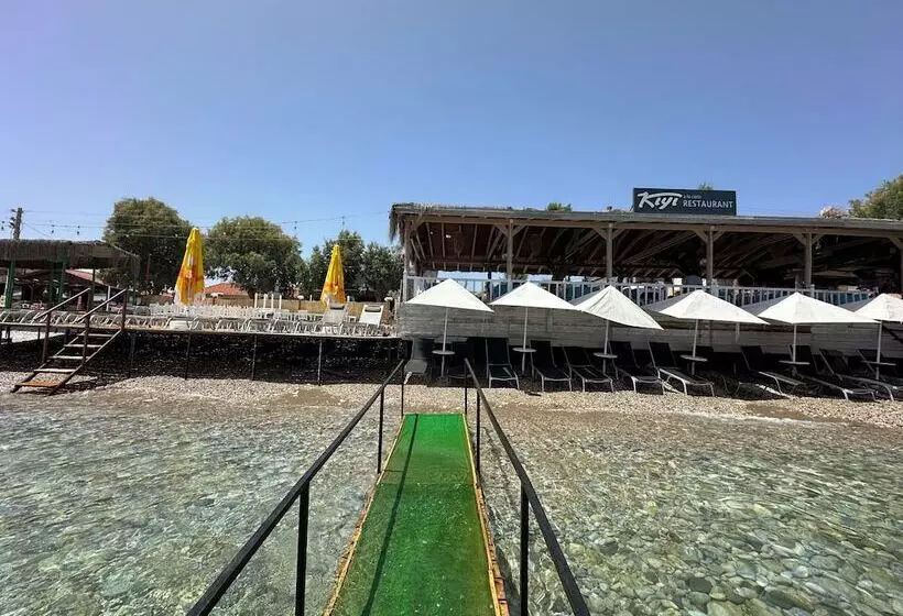 Avlu Butik Otel Palamutbükü