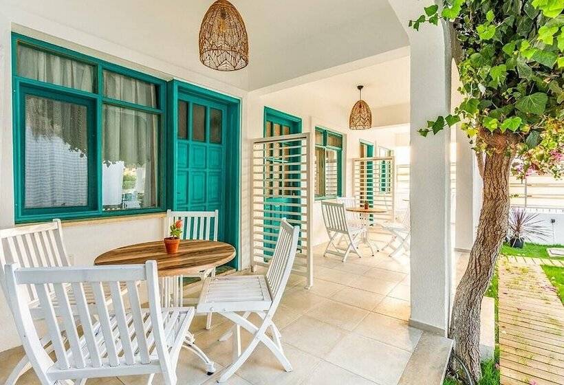 Avlu Butik Otel Palamutbükü