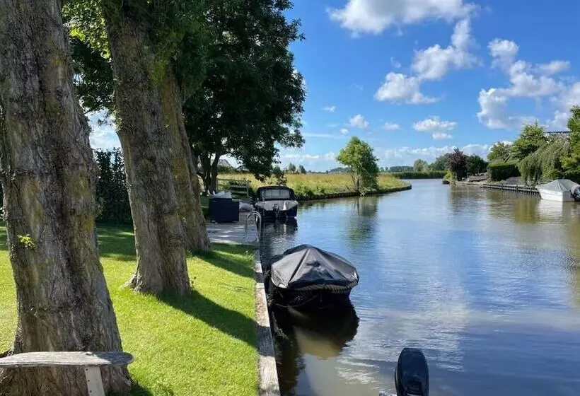 Aamiaismajoitus (B&B) Harlingen Staete