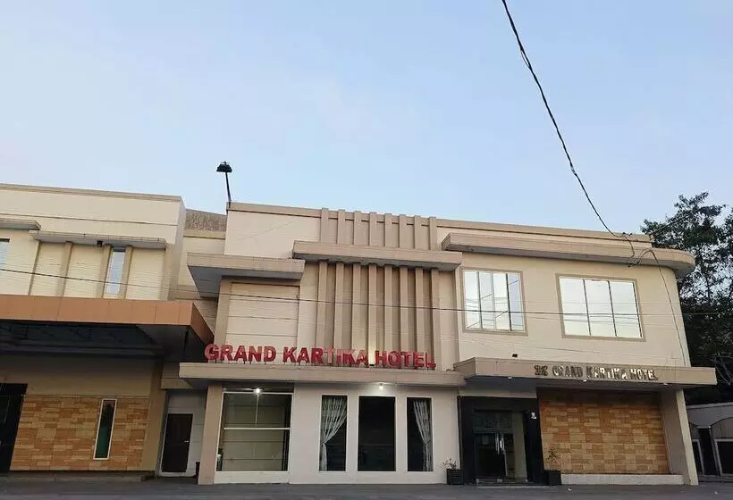 Collection O 93163 Hotel Grand Kartika