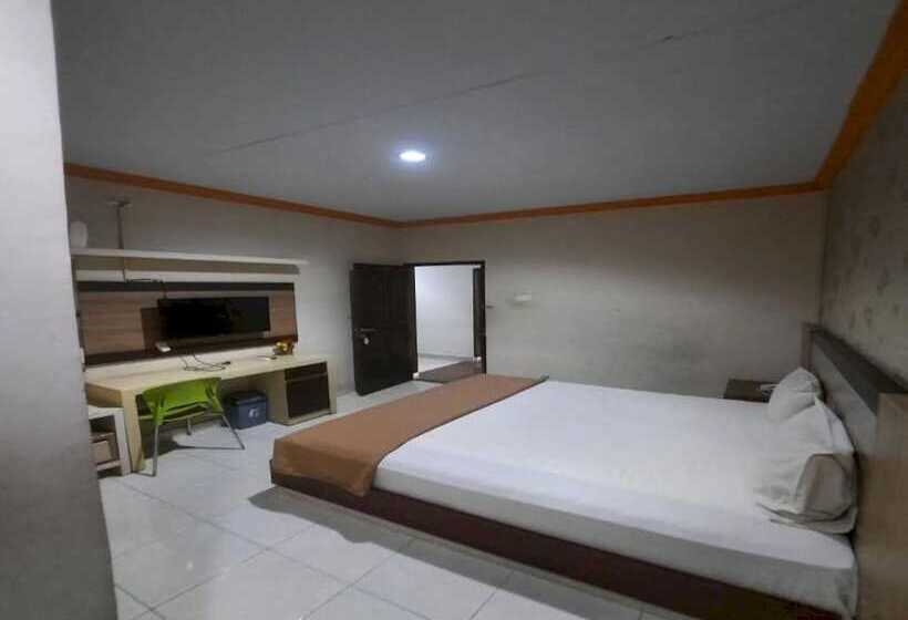 Collection O 93163 Hotel Grand Kartika