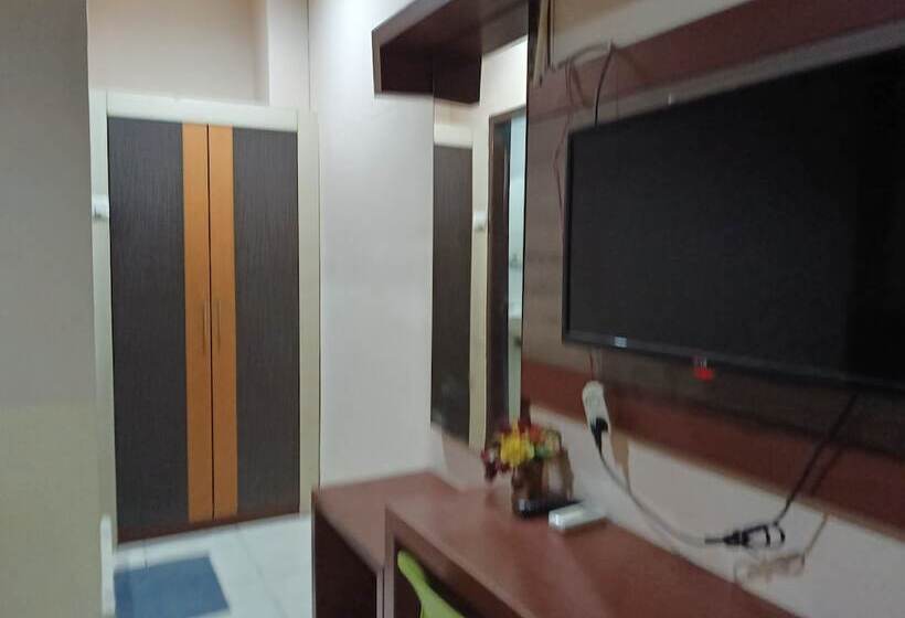 Collection O 93163 Hotel Grand Kartika