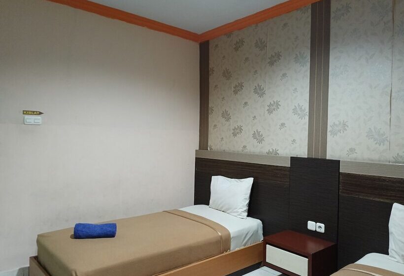 Collection O 93163 Hotel Grand Kartika