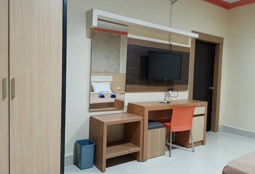 Collection O 93163 Hotel Grand Kartika