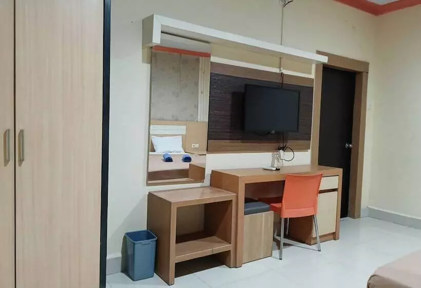 Collection O 93163 Hotel Grand Kartika