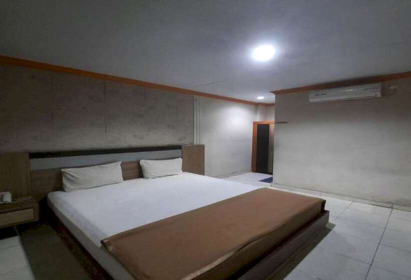 Collection O 93163 Hotel Grand Kartika