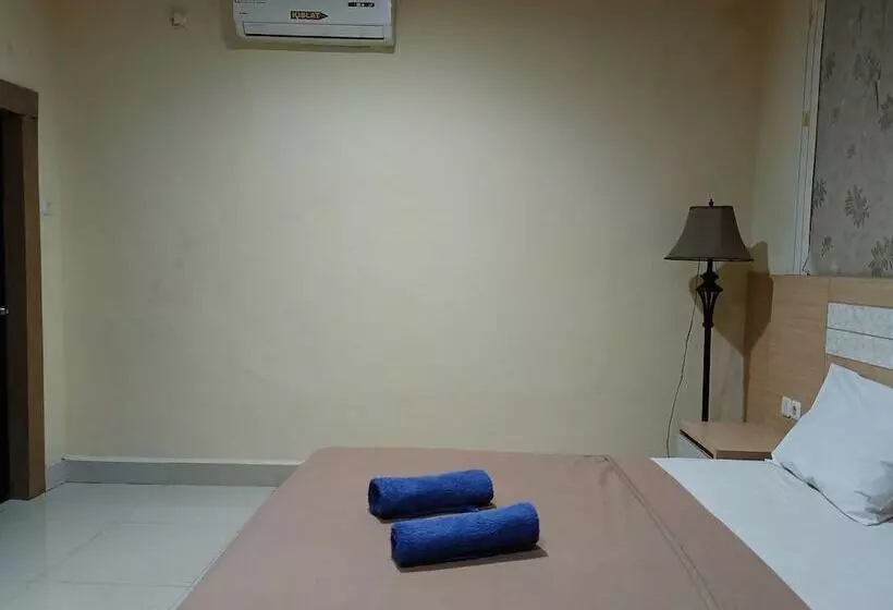 Collection O 93163 Hotel Grand Kartika