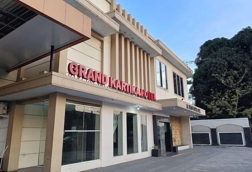 Collection O 93163 Hotel Grand Kartika