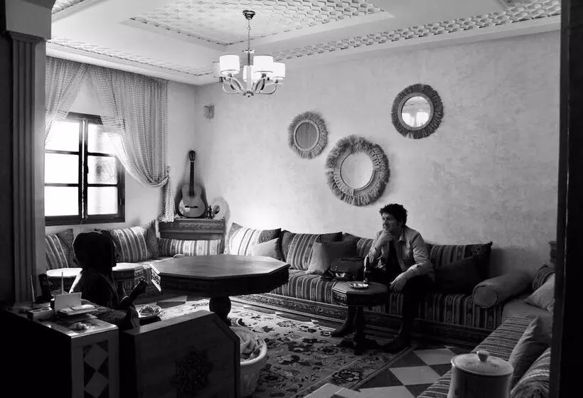 Dar Sarsar Airport