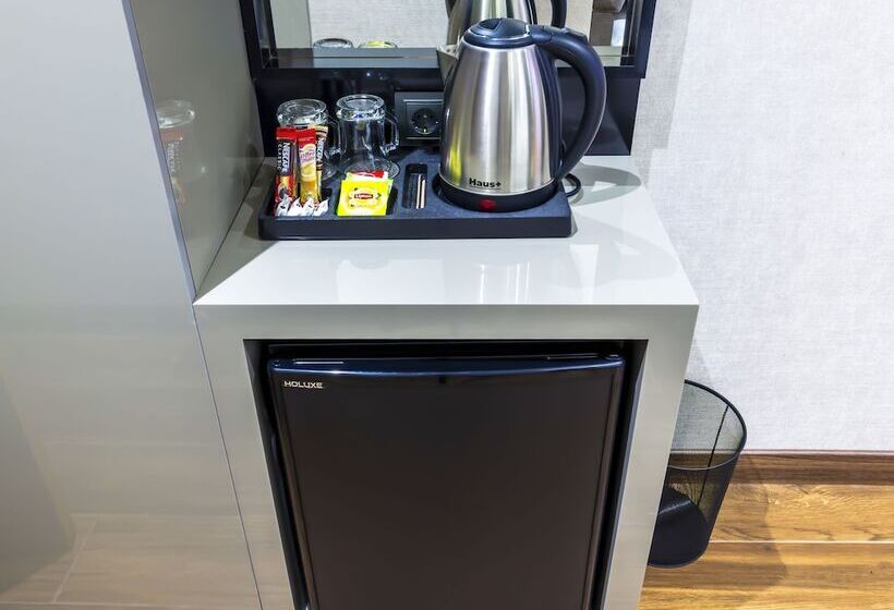 Dem Premium Hotel Round Trip Airport Service Istanbul International Airport