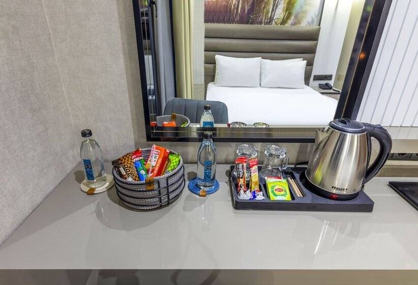 Dem Premium Hotel Round Trip Airport Service Istanbul International Airport