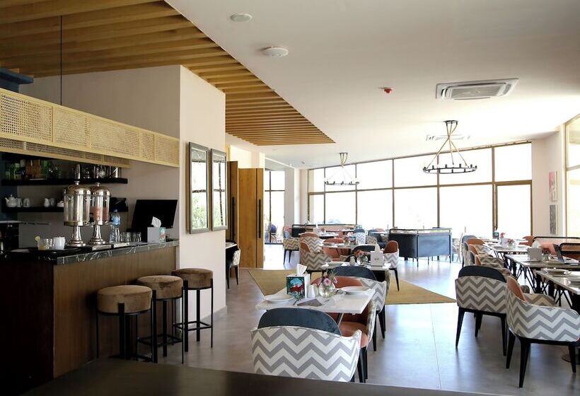 هتل Ambiance Resort Hunza